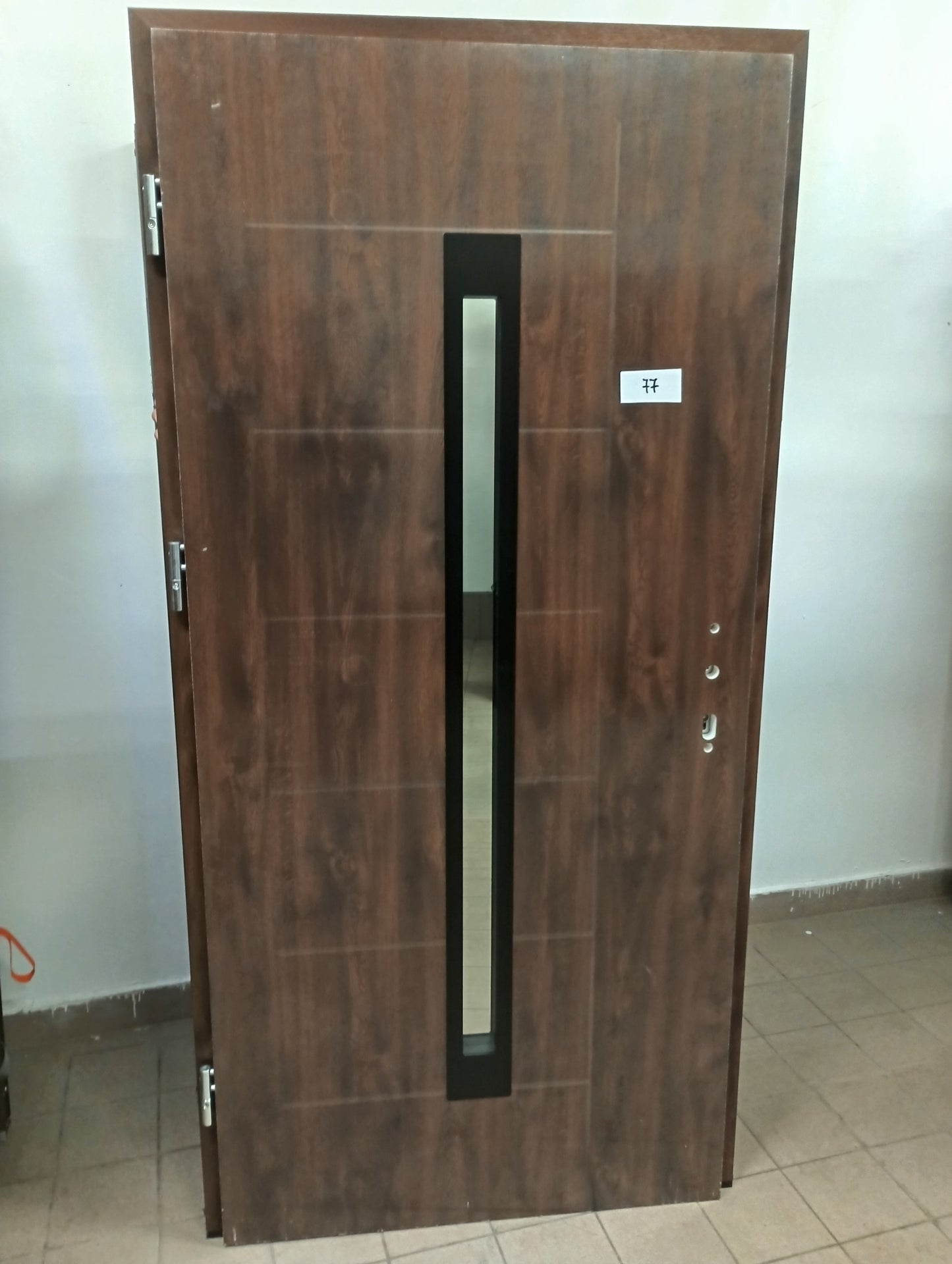 Drzwi zewnętrzne Disting Plus Vento 11 - 2 gatunek kolor ORZECH "90" lewe