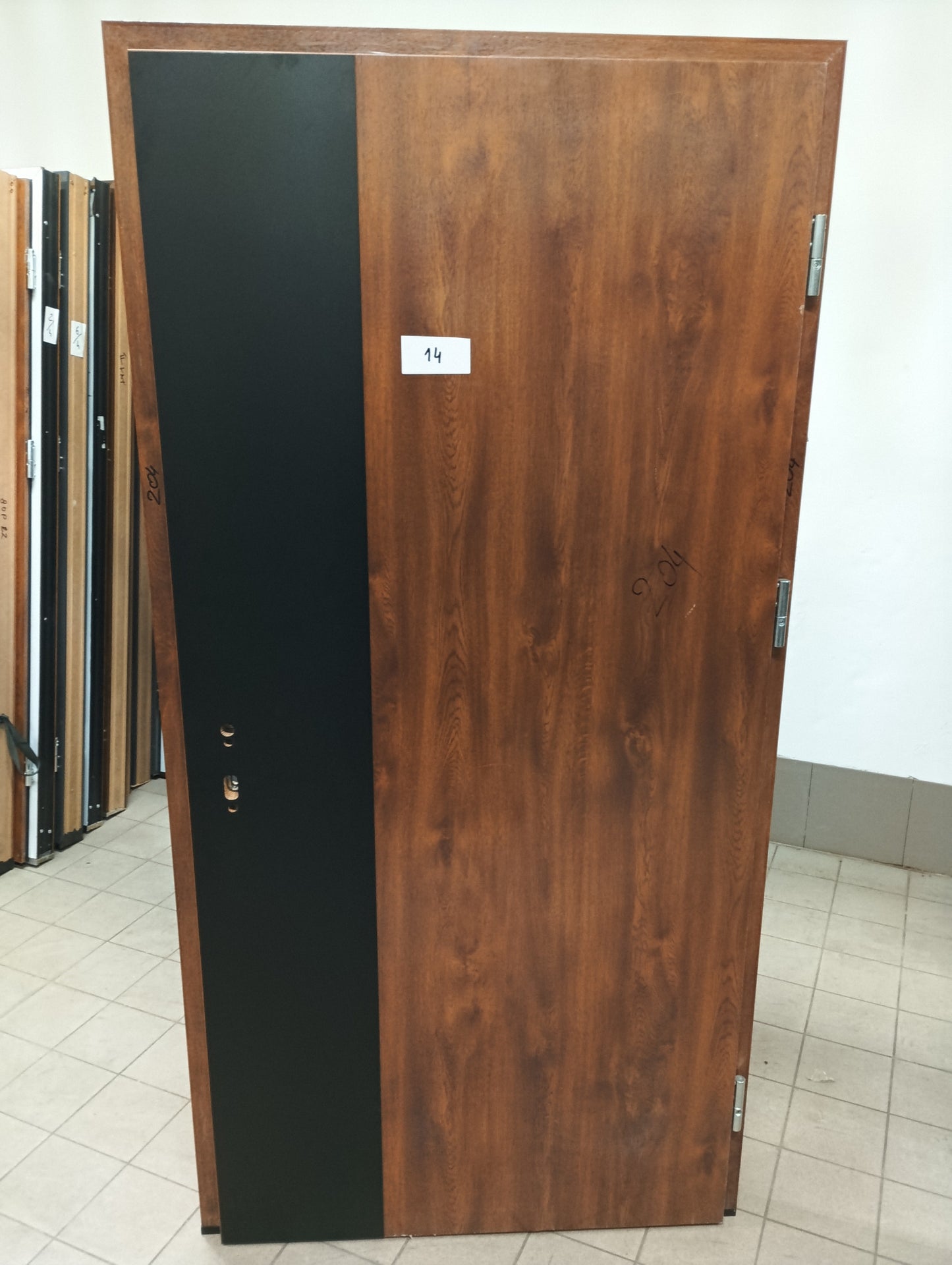 Drzwi zewnętrzne Normal Plus Torino 01 - 2 gatunek kolor ORZECH "90" prawe