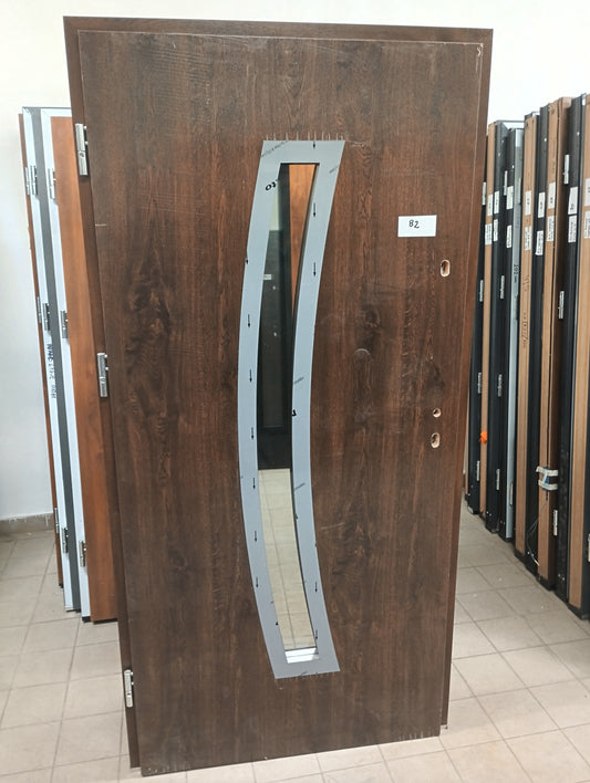 Drzwi zewnętrzne Disting Otello 02 - 2 gatunek kolor ORZECH "90" lewe