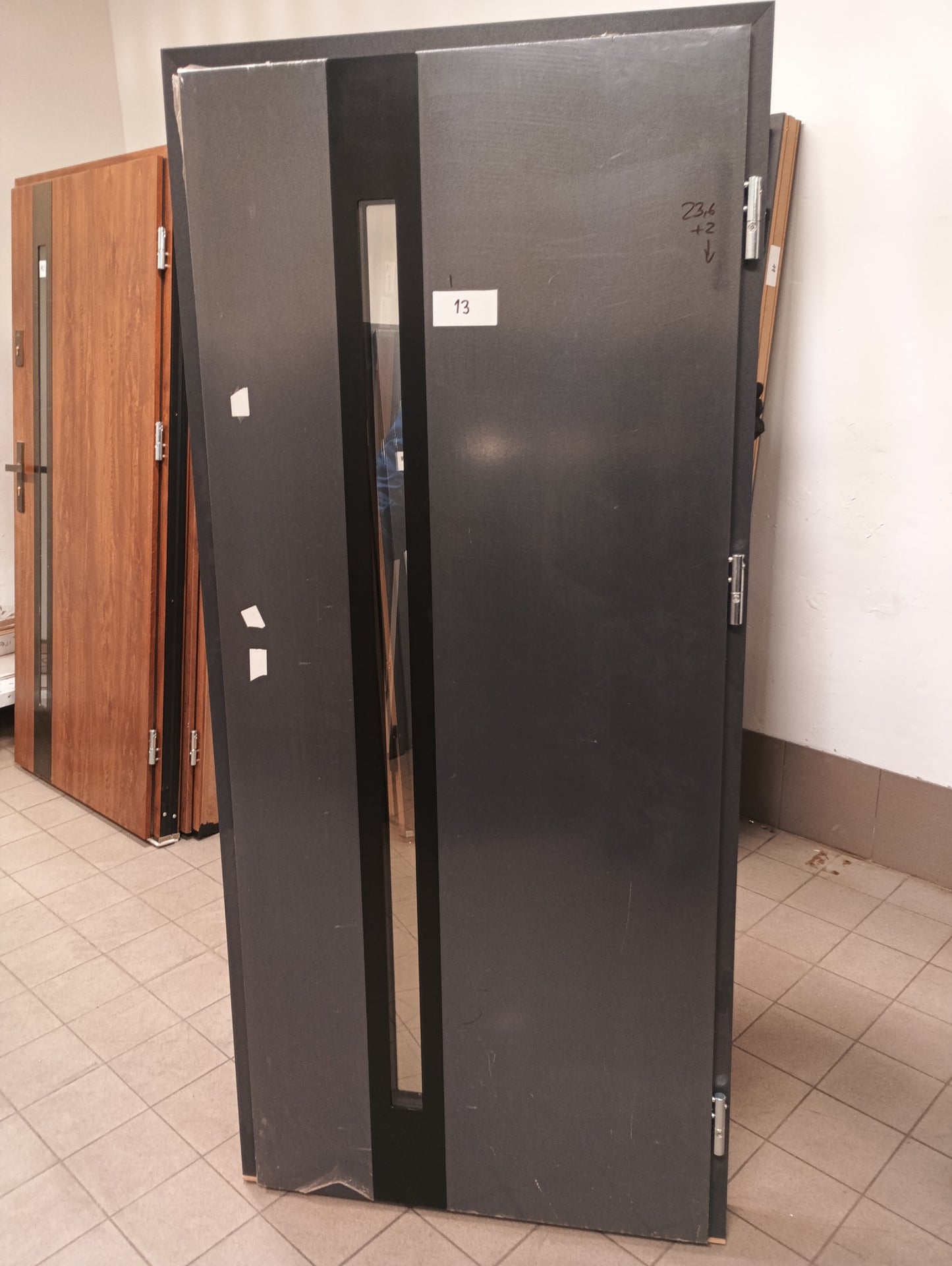 Drzwi zewnętrzne Disting Torino 12B - 2 gatunek kolor ANTRACYT "80" prawe