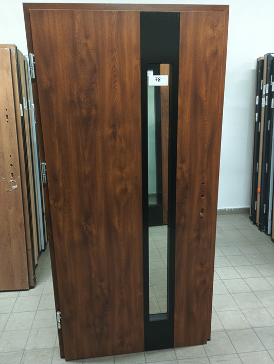 Drzwi zewnętrzne Disting Plus Torino 13B - 2 gatunek kolor ZŁOTY DĄB "90" lewe